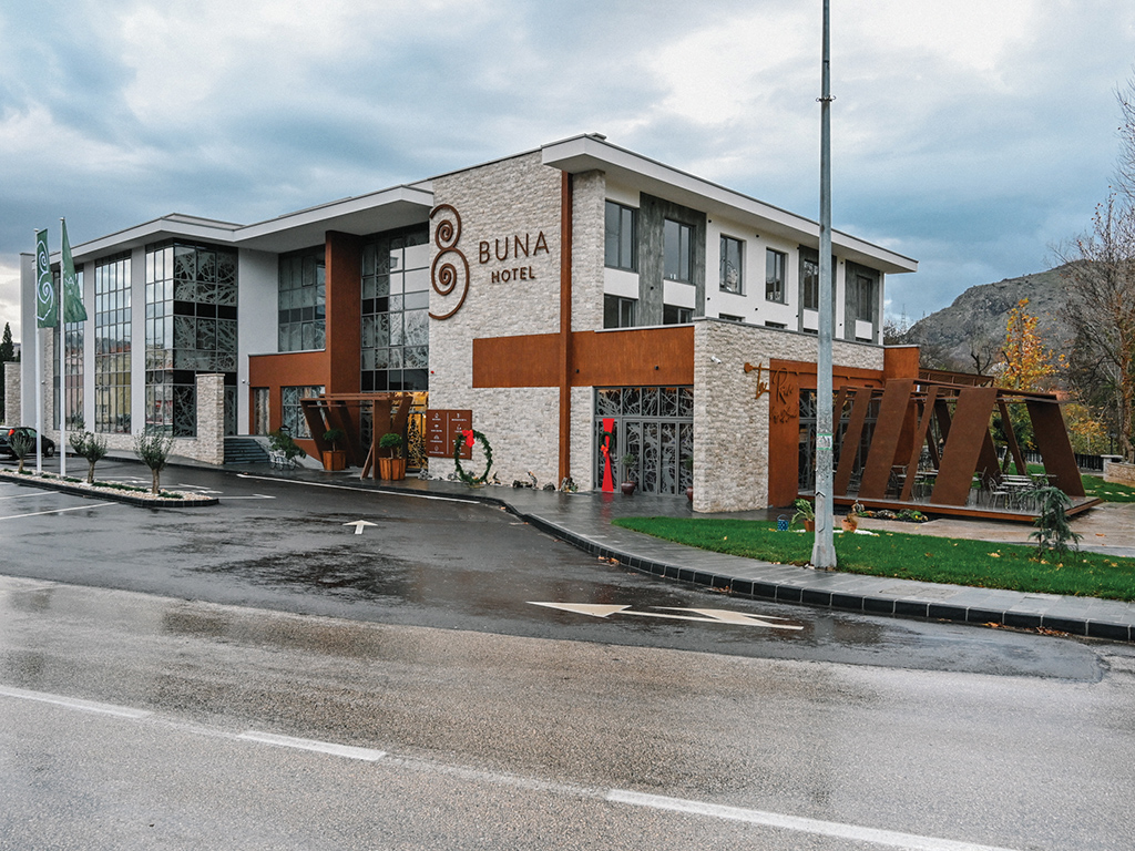 Hotel Buna